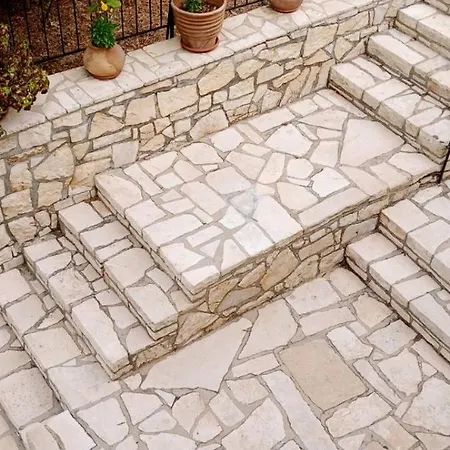 Makris Zenempisatika