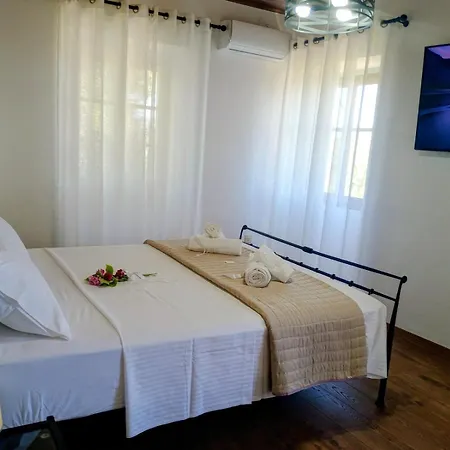 Makris Hébergement de vacances Zenempisatika